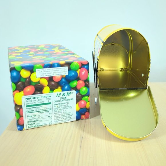 ⛔SOLD!⛔ Darlington M&Ms School Bus Tin - Picture 3 of 3